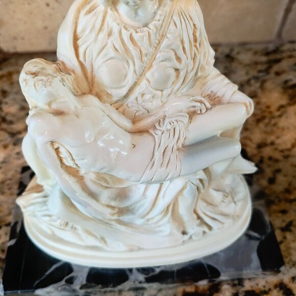 Pieta Religious Figurine Mary Holding Jesus on Marble Base Signed Casea - Picture 4 of 15